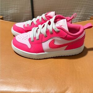 Pink, size 1.5Y Air Jordan 1 Low Bask